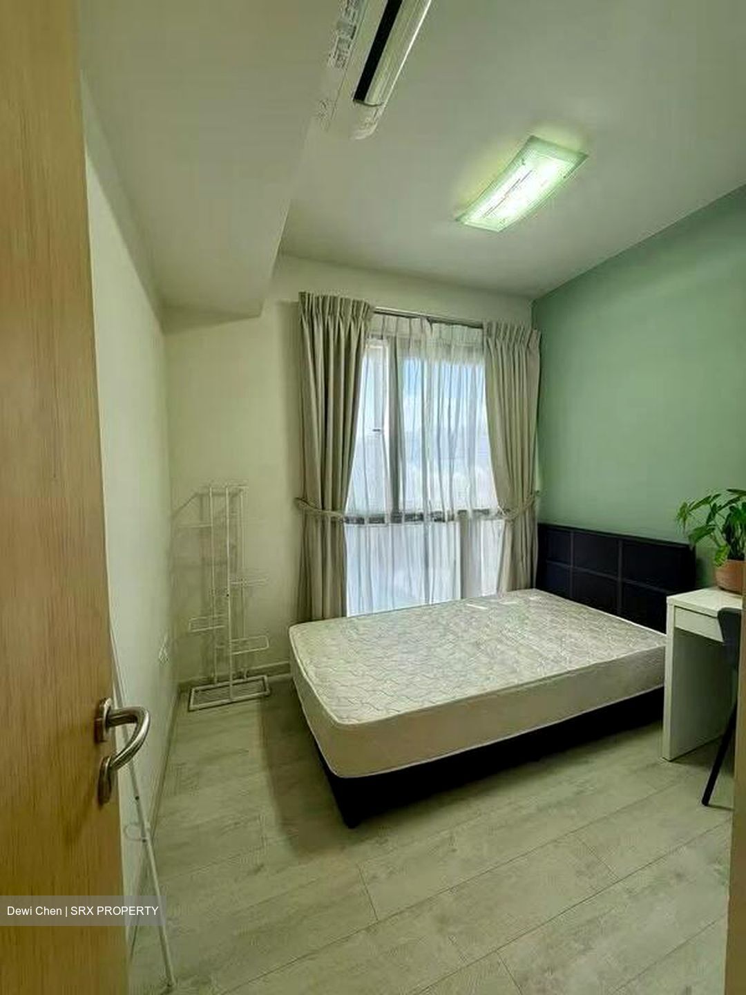 The Lakefront Residences (D22), Condominium #498305211